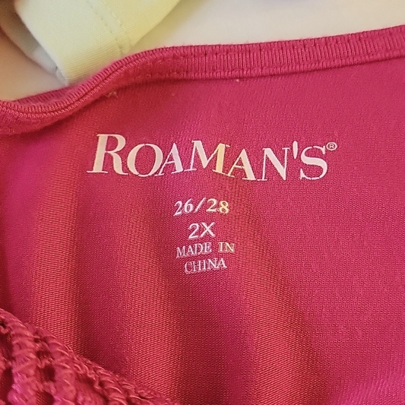 Ladies Plus Size Hi/Lo Top - Picture 7 of 8